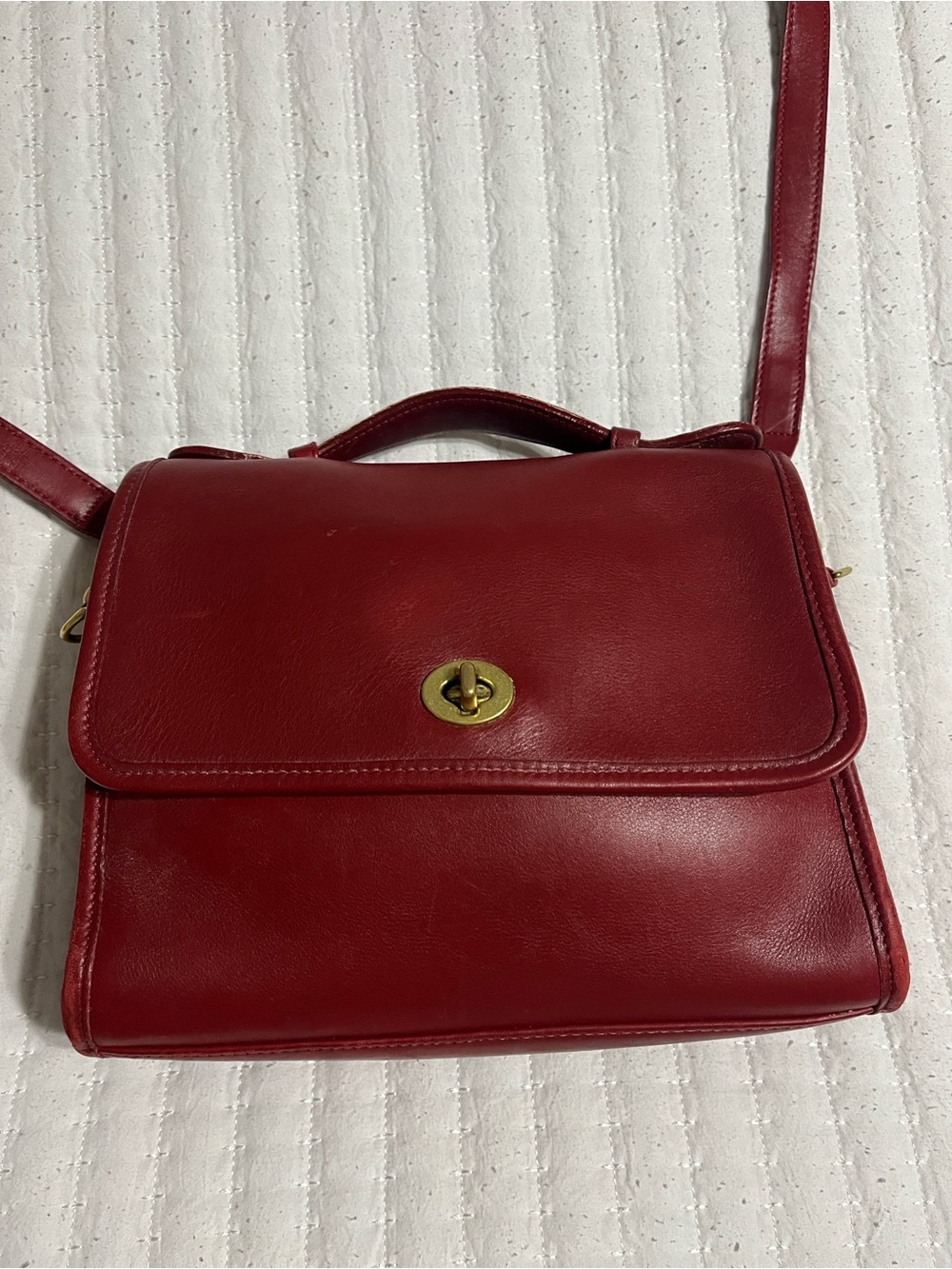 Vintage Coach Court Bag
Satchel Red Brass Hardware
#9870 - Picture 5 of 16